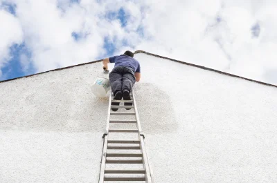 Peinture extérieure à Tourzel-Ronzières — façades et ravalement